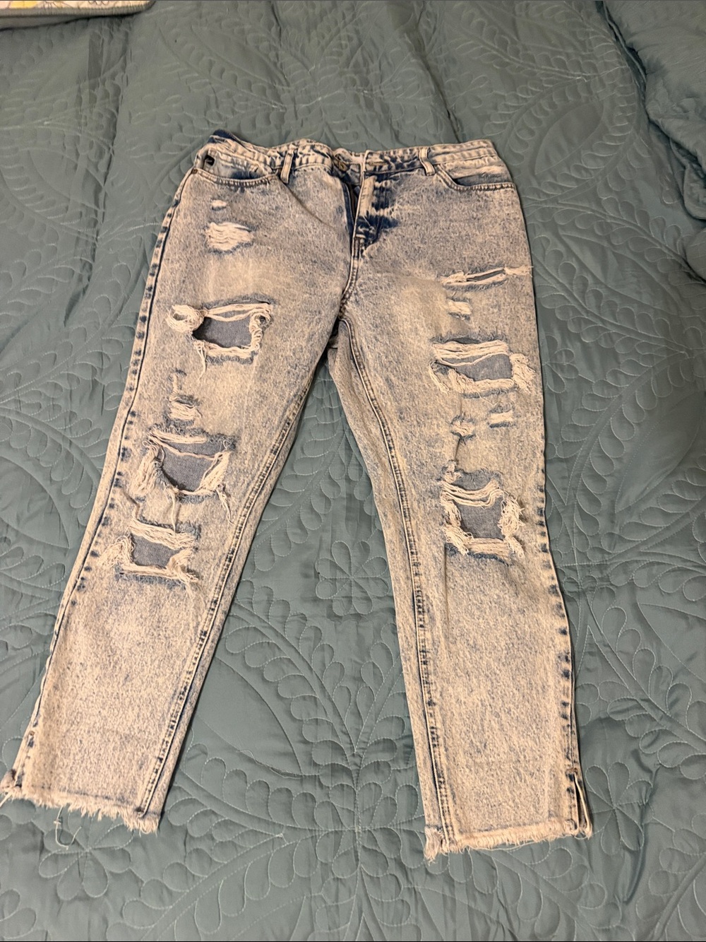 Distressed Light Blue Boyfriend Jeans - Relaxed Fit